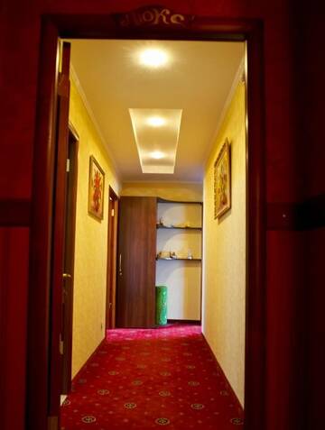 Фото номера Люкс с видом на озеро Мотели Motel Kurortnyy &amp; SPA г. Шкло 2