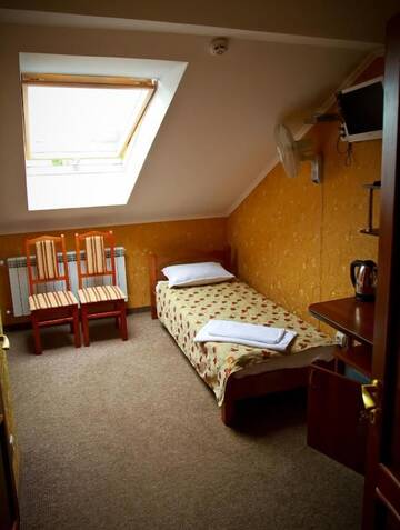 Фото номера Классический трехместный номер Мотели Motel Kurortnyy &amp; SPA г. Шкло 7