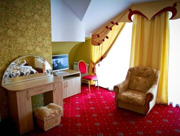 Фото номера Люкс с видом на озеро Мотели Motel Kurortnyy &amp; SPA г. Шкло 6