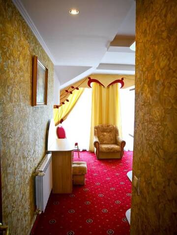 Фото номера Люкс с видом на озеро Мотели Motel Kurortnyy &amp; SPA г. Шкло 4