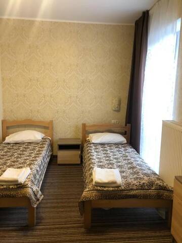 Фото номера Улучшенный трехместный номер Мотели Motel Kurortnyy &amp; SPA г. Шкло 4
