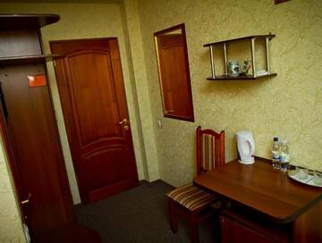 Фото номера Двухместный номер с 2 отдельными кроватями Мотели Motel Kurortnyy &amp; SPA г. Шкло 3