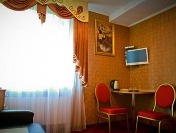 Фото номера Люкс с видом на озеро Мотели Motel Kurortnyy &amp; SPA г. Шкло 10
